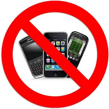 1670328648_NO_cell_phone_usee